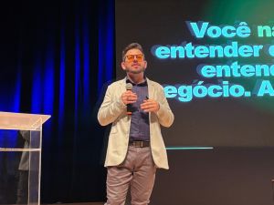 Lucas Charão deu dicas práticas de inteligência artificial 